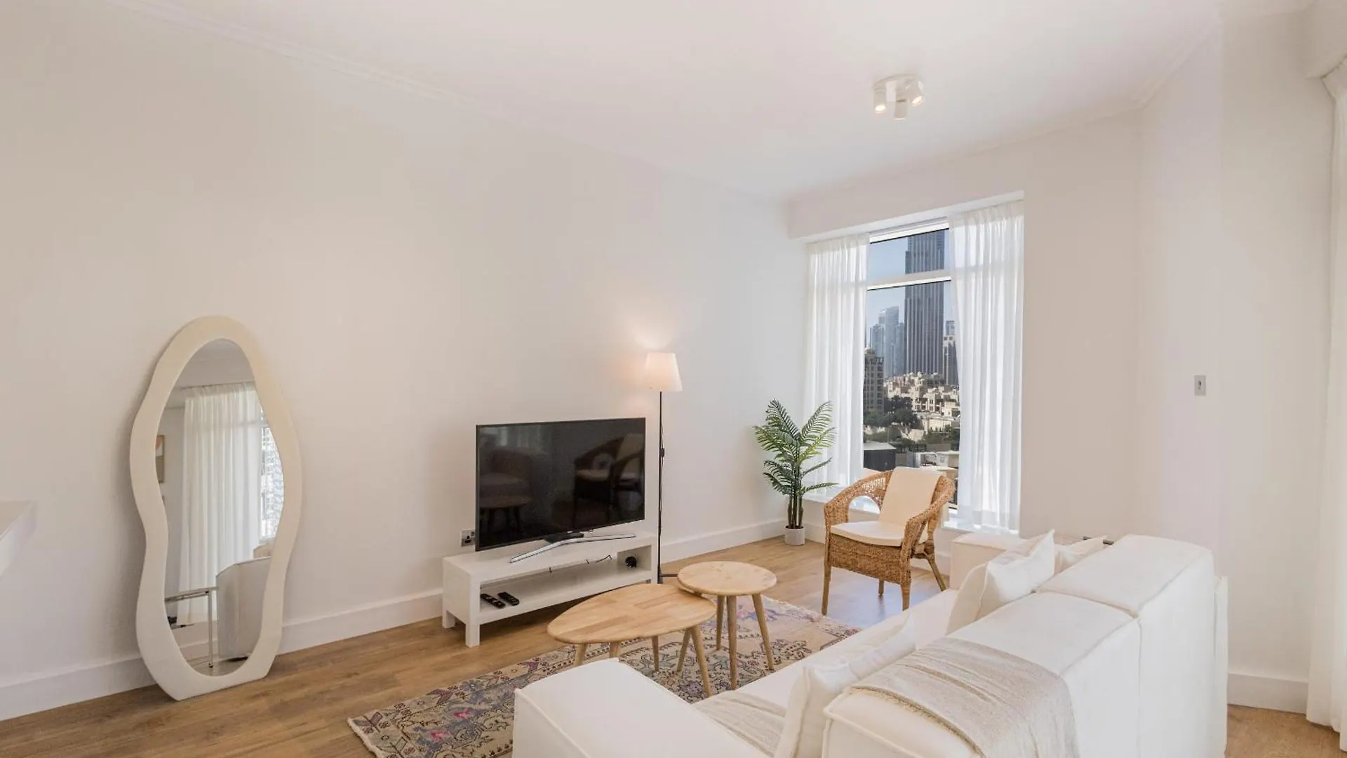 Stylish & Upgraded 2Br Apartment Near Dubai Mall - Allsopp & Allsopp