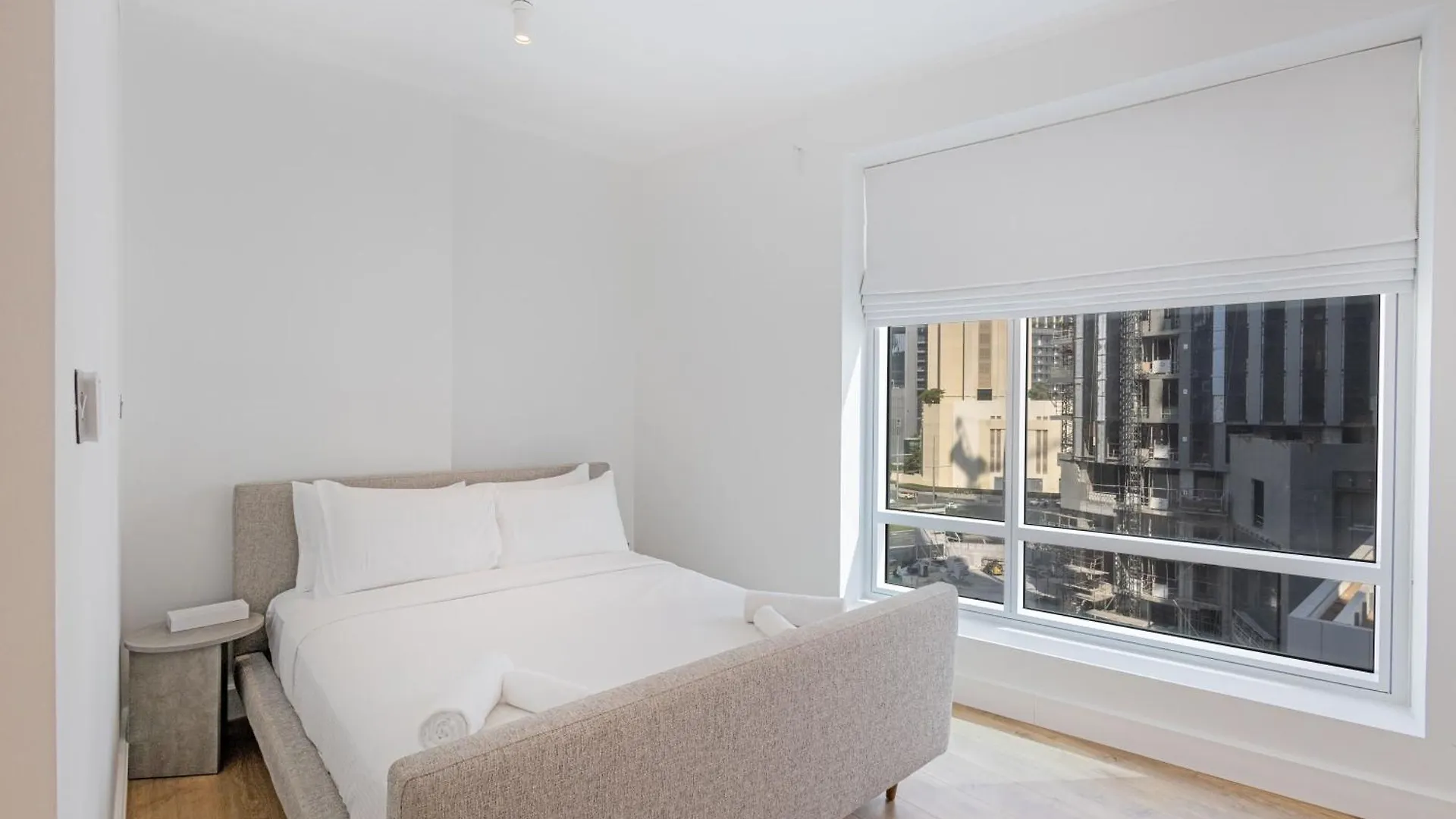 Stylish & Upgraded 2Br Apartment Near Dubai Mall - Allsopp & Allsopp