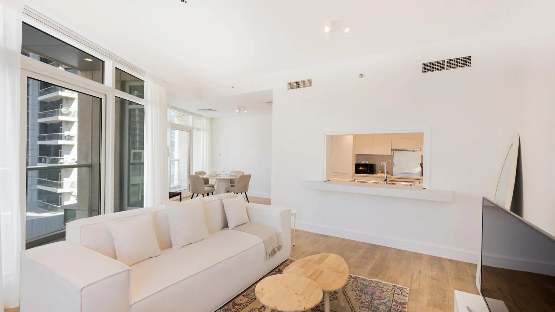Stylish & Upgraded 2Br Apartment Near Dubai Mall - Allsopp & Allsopp アラブ首長国連邦