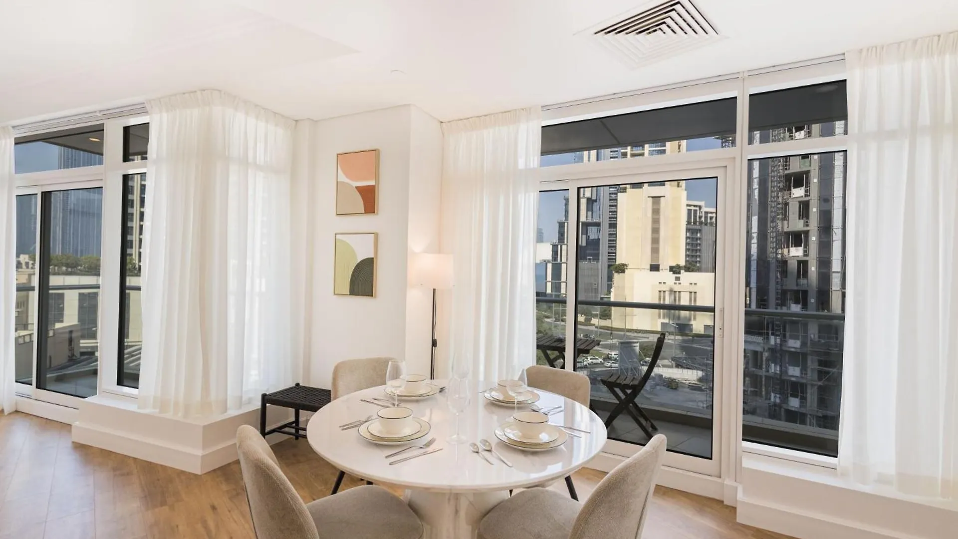 Stylish & Upgraded 2Br Apartment Near Dubai Mall - Allsopp & Allsopp